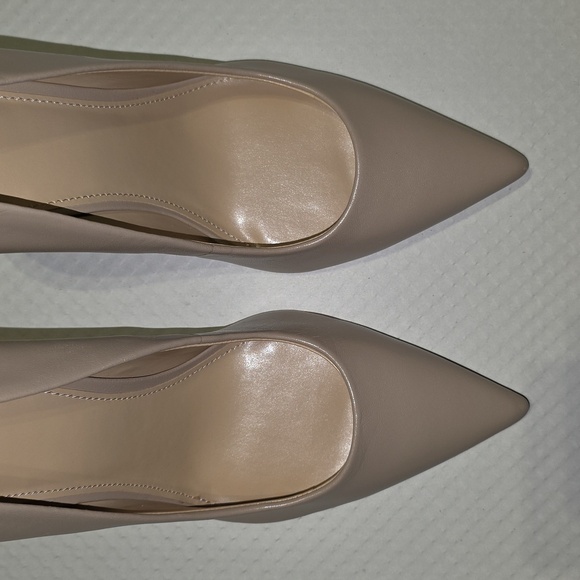 Marc Fisher Nude Heels - Picture 3 of 5